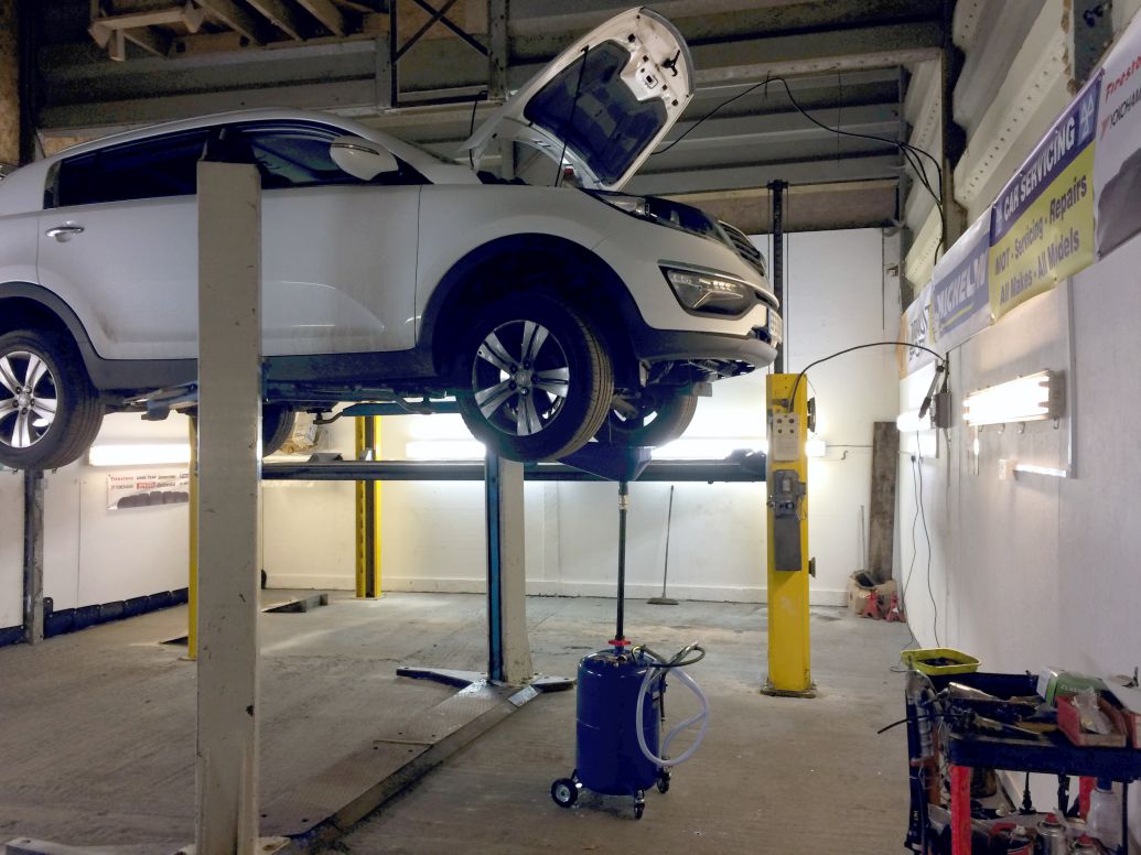 Well equipped, spacious workshop facilities at Airdrome Cars